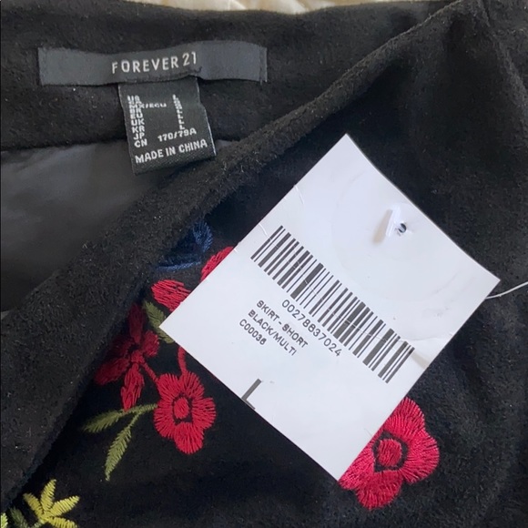 Floral Embroidered Mini Skirt - Picture 3 of 5